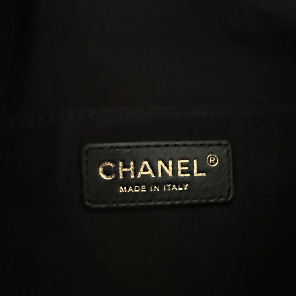 Chanel Black Quilted Waist Bag - Picture 5 of 11